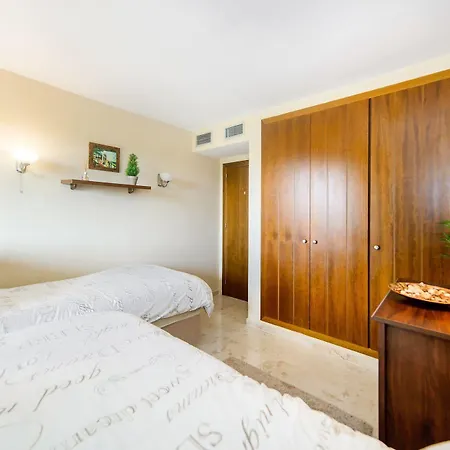 Bennecke Annette Apartment *